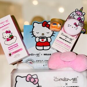 🎀✨ HELLO KITTY SPA DAY SET ✨🎀
The cutest self-care bundle ever